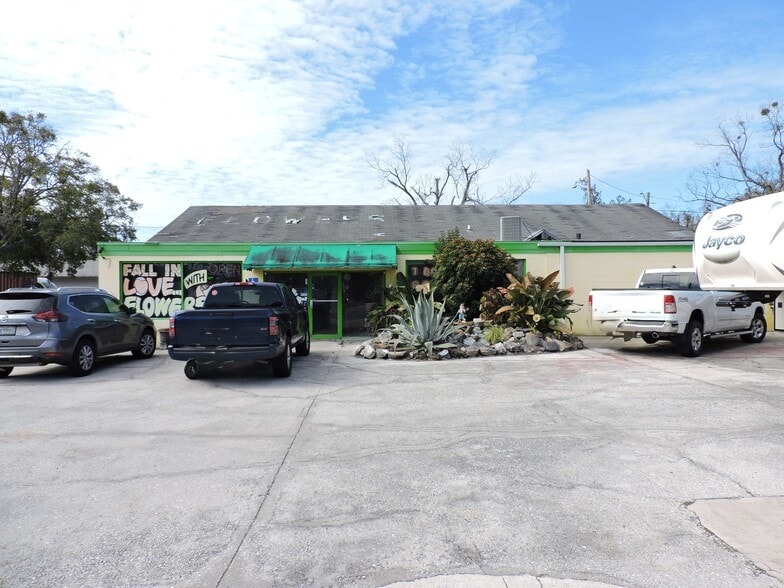 Primary Photo Of 2504 Main St, Jacksonville Freestanding For Sale