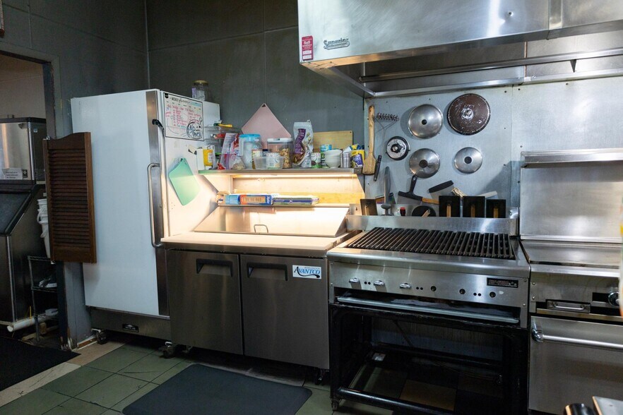 More Photos Of 103 W Main St, Hardwick Restaurant For Sale