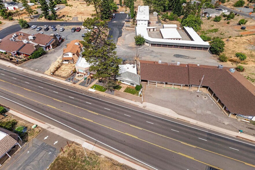 More Photos Of 6407 Skyway, Paradise Medical For Sale