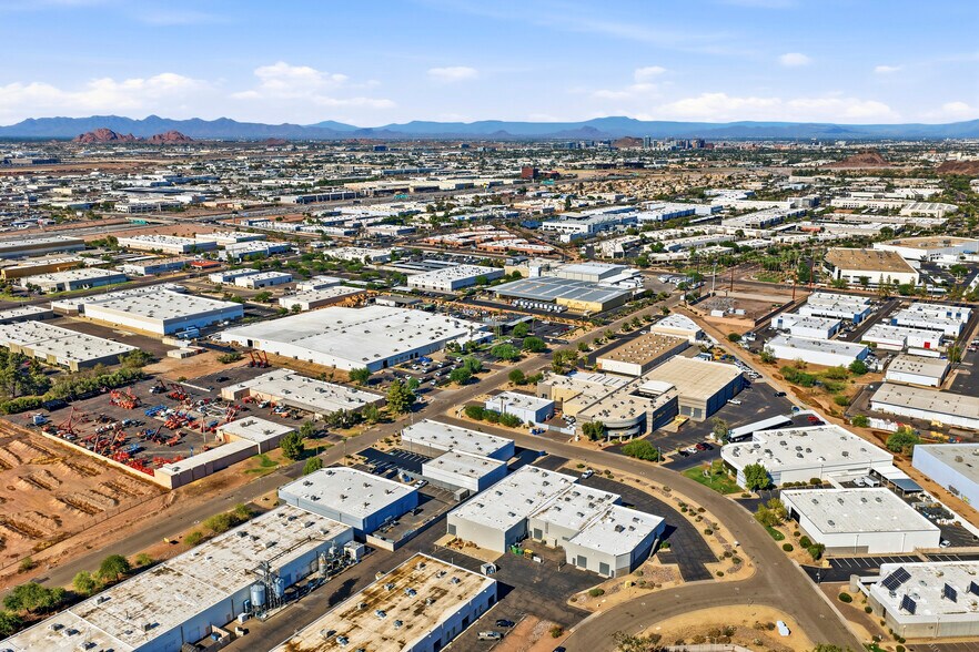 More Photos Of 3745 E Wier Ave, Phoenix Warehouse For Lease