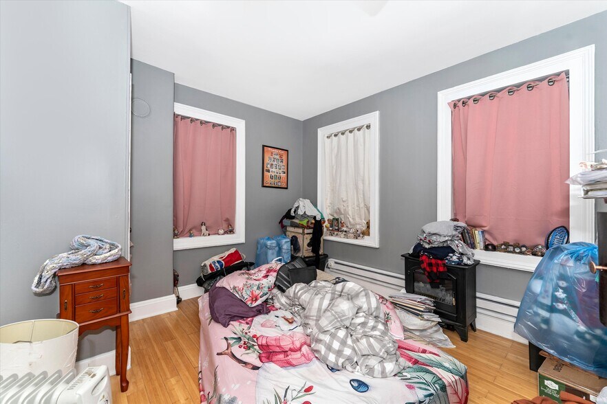 More Photos Of 229 N Church St, Thurmont Apartments For Sale