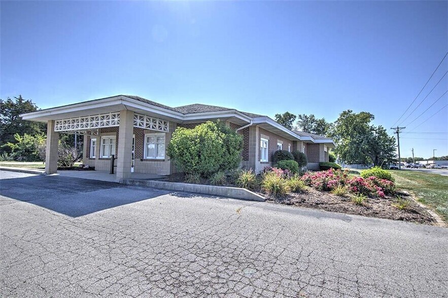 More Photos Of 330 N Wyckles St, Decatur Medical For Sale