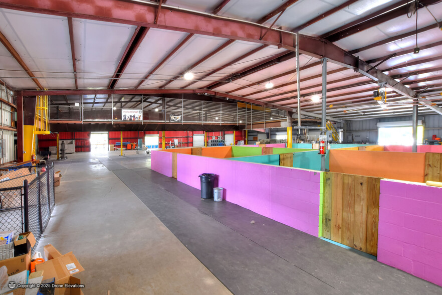 More Photos Of 3701 E Trapnell Rd, Plant City Distribution For Sale