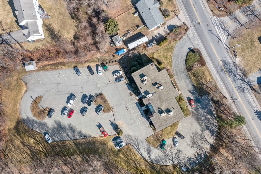 More Photos Of 320 Bolton St, Marlborough Healthcare For Lease