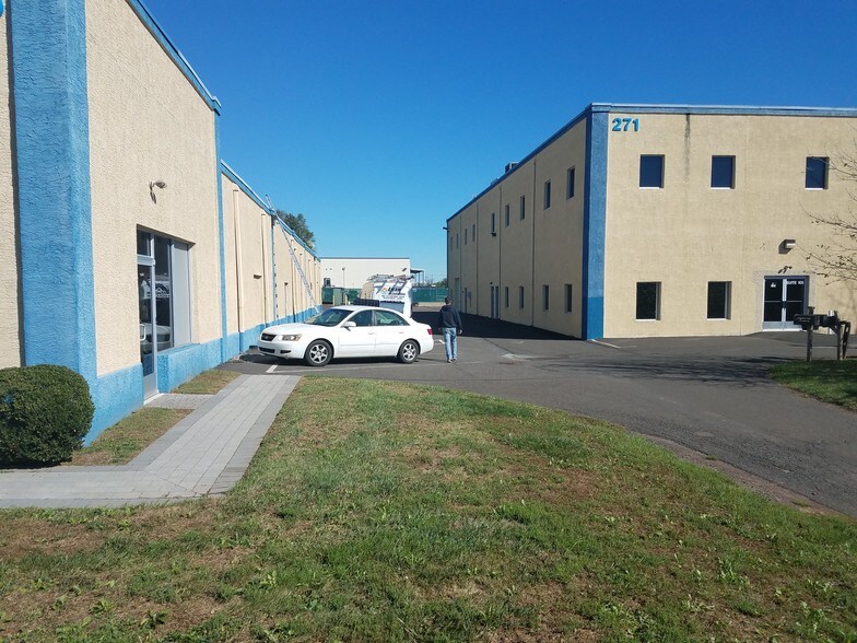 More Photos Of 271 Bethlehem Pike, Colmar Office For Lease