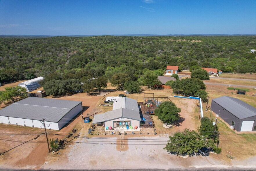 More Photos Of 106 Sunrise Dr, Sunrise Beach Restaurant For Sale
