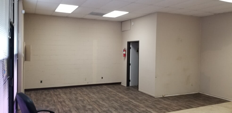 More Photos Of 1361-1367 Saviers Rd, Oxnard Storefront Retail Office For Lease