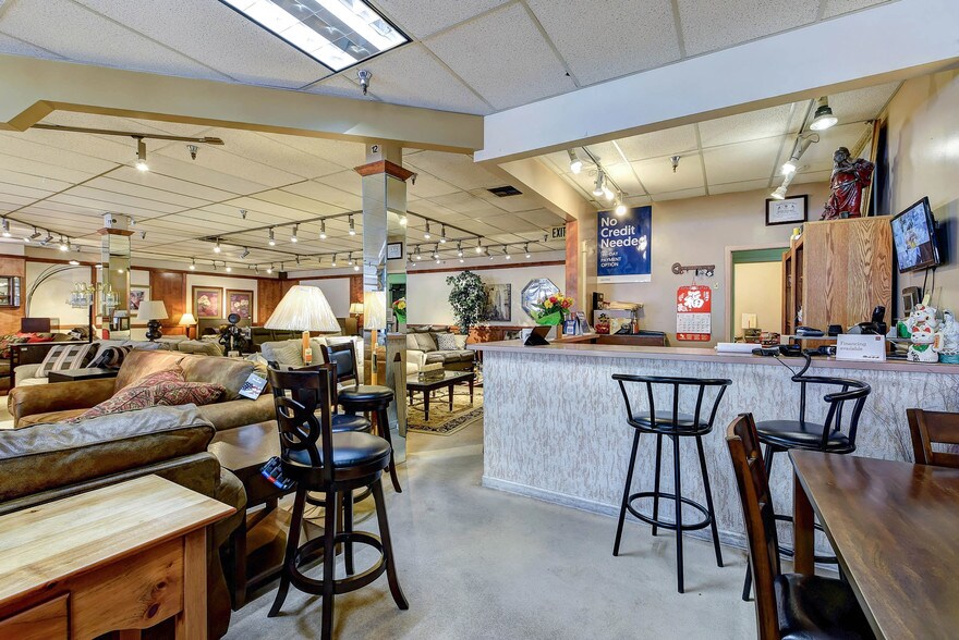 More Photos Of 20423 Highway 99, Lynnwood Freestanding For Sale