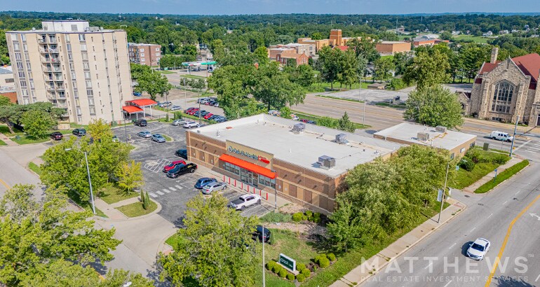 Primary Photo Of 700 Nebraska Ave, Kansas City Medical For Sale