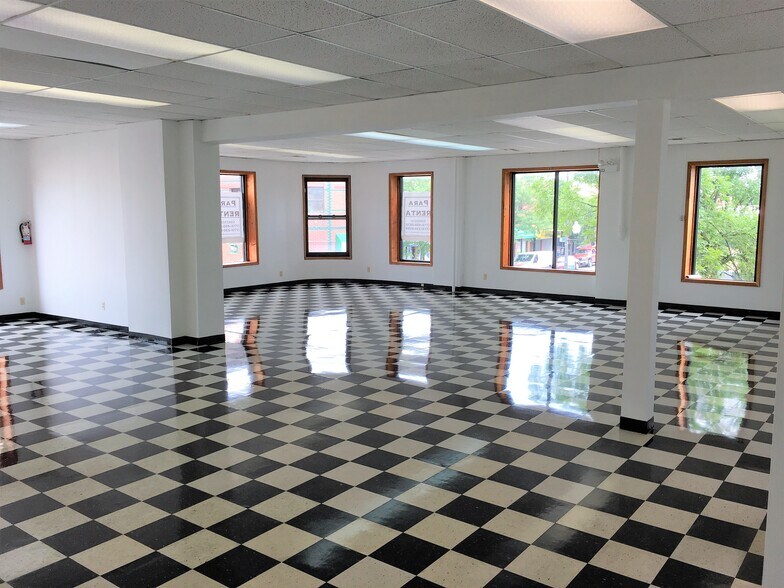 Primary Photo Of 3437 W 26th St, Chicago Storefront Retail Office For Lease