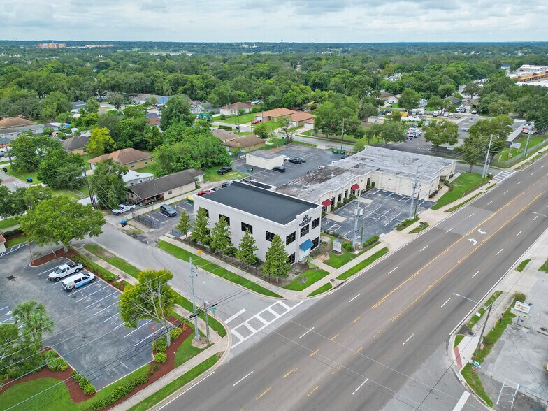 More Photos Of 6404 Old Winter Garden Rd, Orlando Medical For Sale