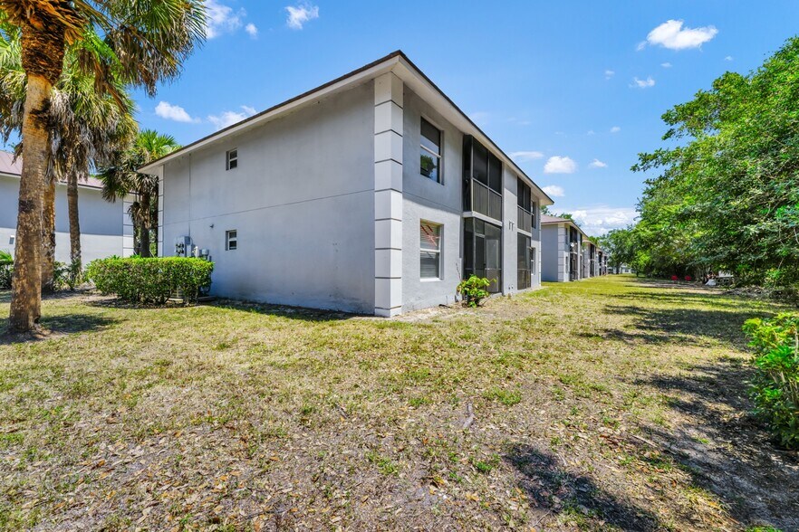 More Photos Of 5194 16th Pl SW, Naples Apartments For Sale