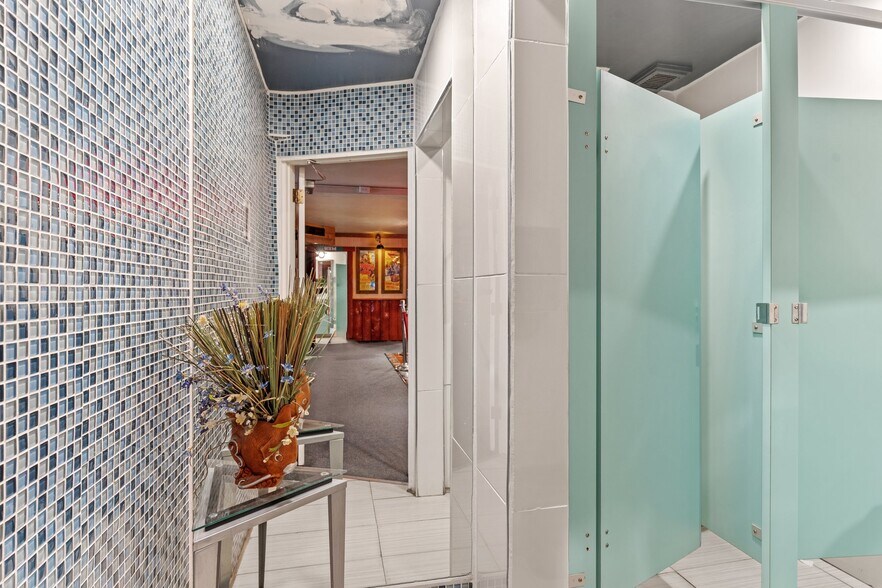 More Photos Of 176 E Wickenburg Way, Wickenburg Movie Theatre For Sale