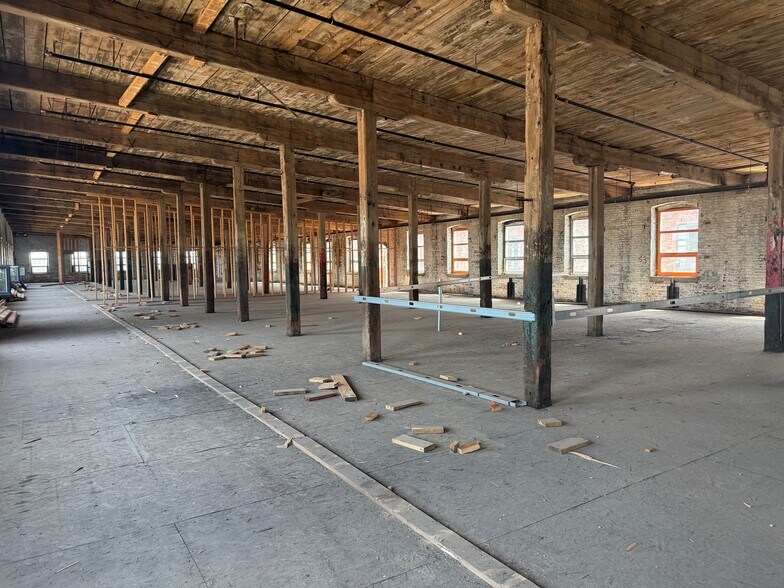 More Photos Of 2155 Castor Ave, Philadelphia Manufacturing For Sale