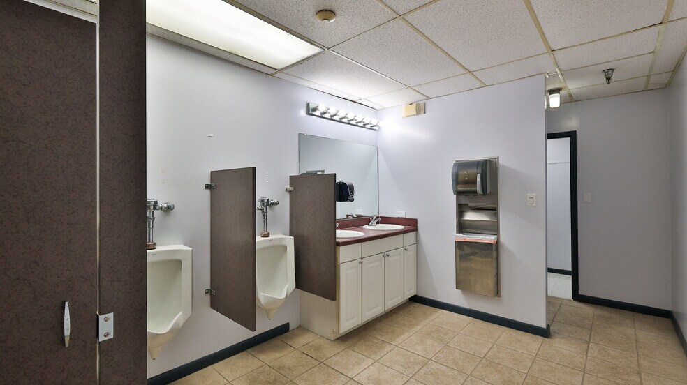 More Photos Of 2 Commerce Blvd, Palm Coast Warehouse For Lease