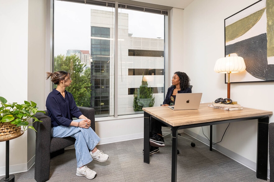 More Photos Of 121 Perimeter Ctr W, Atlanta Coworking Space