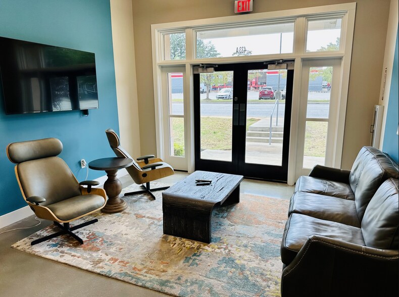 More Photos Of 433 SE Main St, Simpsonville Office For Lease