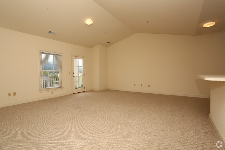 More Photos Of 1005 Heathercroft Cir, Crozet Apartments For Lease