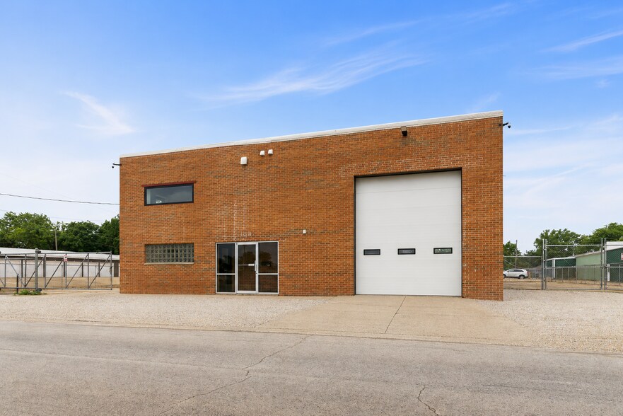 More Photos Of 103 Quarry Rd, Rochelle Warehouse For Sale