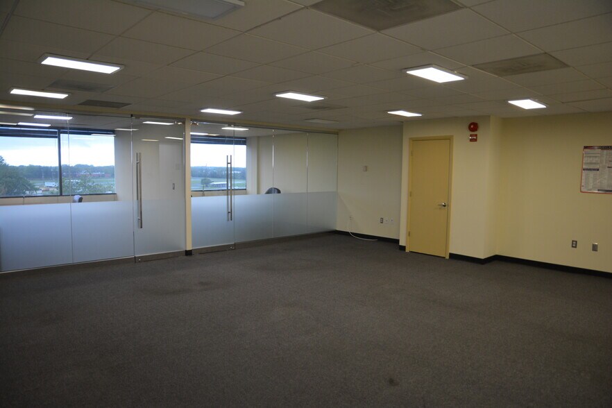 More Photos Of 438 N Frederick Ave, Gaithersburg Medical For Sale