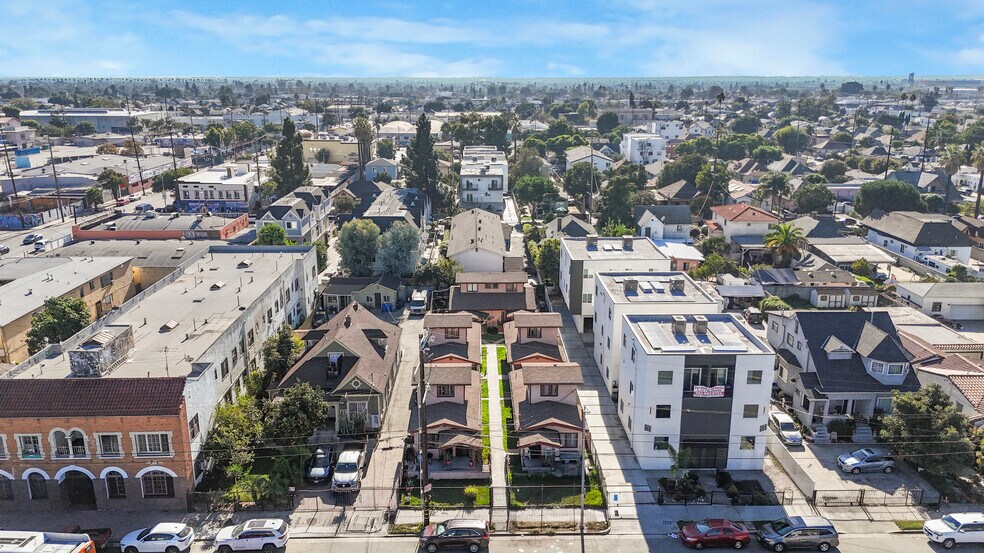 More Photos Of 634 Adams Blvd, Los Angeles Apartments For Sale