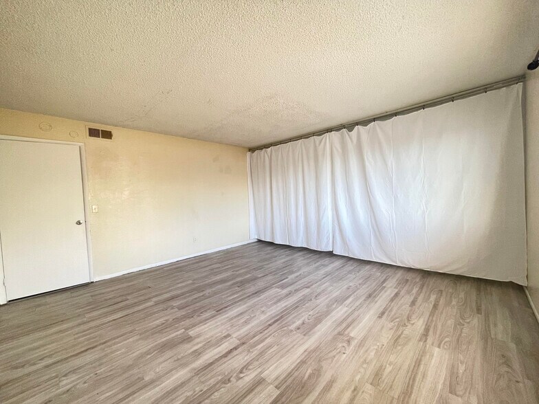 More Photos Of 1709 Fairfield Ave, Las Vegas Apartments For Sale