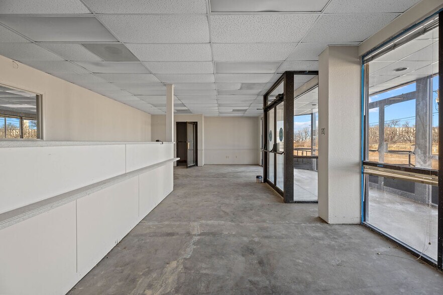 More Photos Of 1109 Kemper St, Lubbock Warehouse For Lease