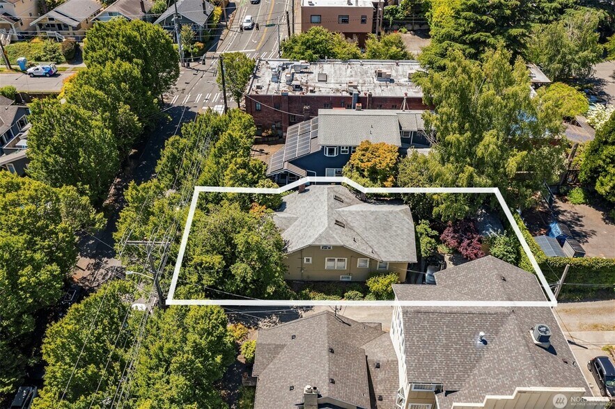 More Photos Of 2012 65th St, Seattle Office For Sale