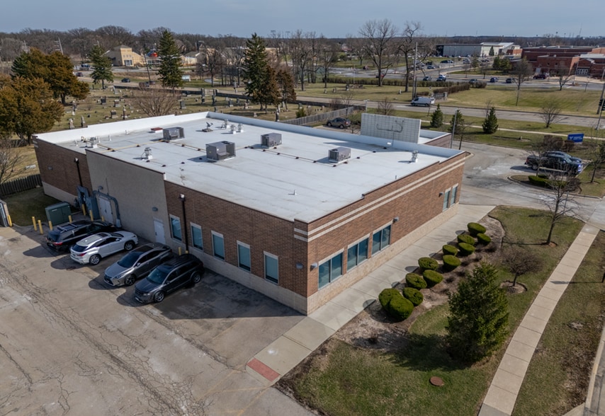 More Photos Of 16177 W 127th St, Lemont Medical For Sale