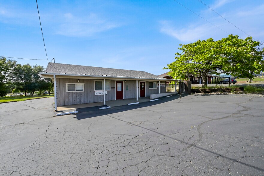 More Photos Of 11400 Loma Rica Rd, Marysville General Retail For Sale