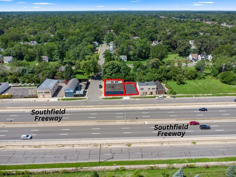 Primary Photo Of 8411 Southfield Fwy, Detroit Auto Dealership For Sale