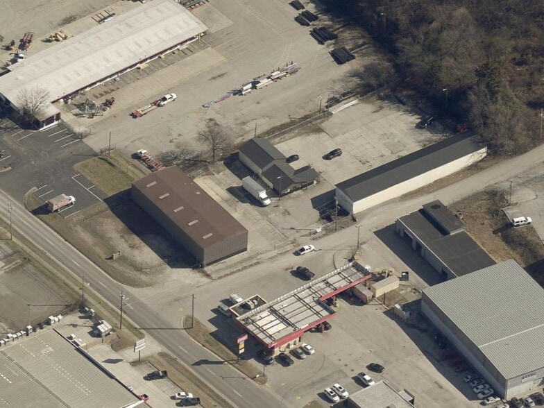 More Photos Of 5210 N Middlebrook Pike, Knoxville Warehouse For Sale