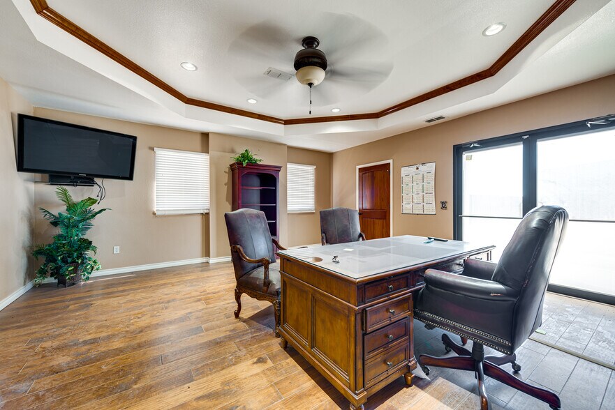 More Photos Of 14625 N Hollyhock Ave, Gardendale Warehouse For Sale