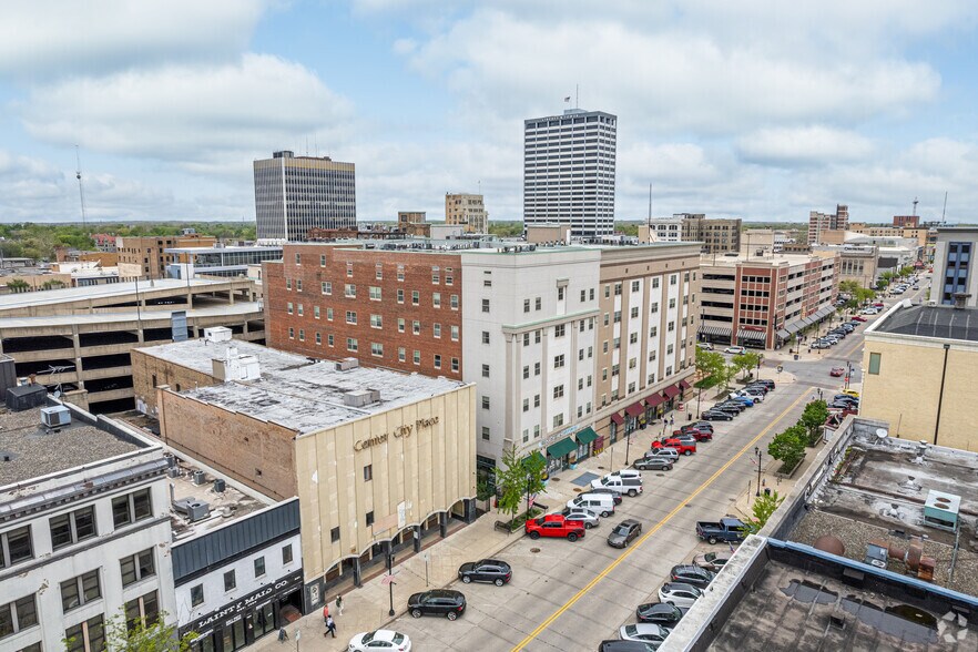 More Photos Of 211 S Michigan St, South Bend Apartments For Lease
