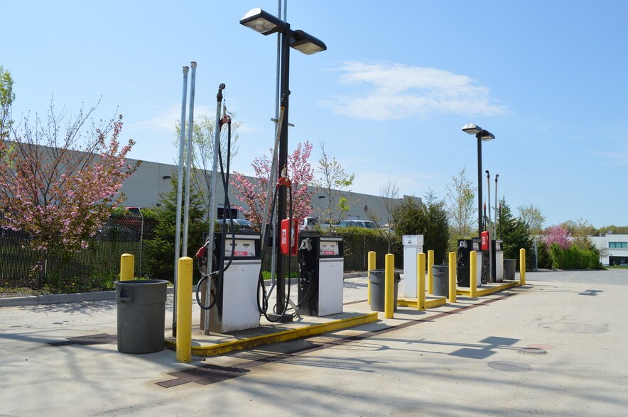 More Photos Of 23560 Pebble Run Dr, Sterling Flex For Lease