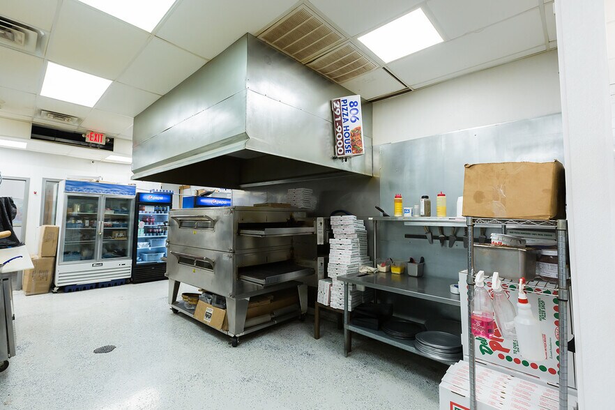 More Photos Of 1140 Kermit St, Plainview Restaurant For Sale