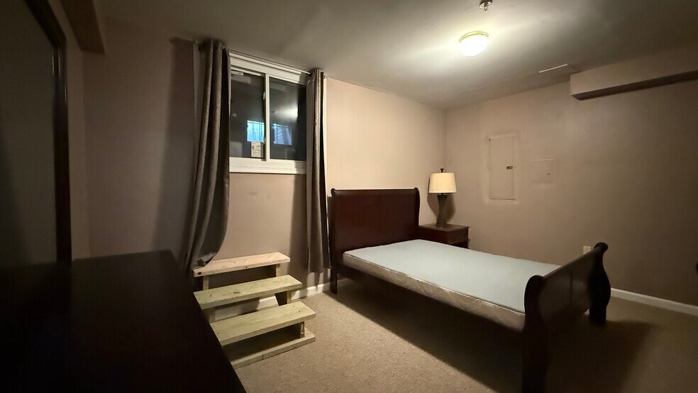 More Photos Of 5212 Astor Pl SE, Washington Assisted Living For Lease