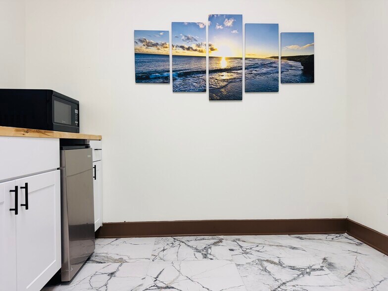 More Photos Of 8421 Baymeadows Way, Jacksonville Loft Creative Space For Lease