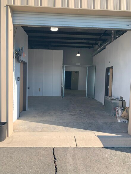 More Photos Of 8573 Morrison Creek Dr, Sacramento Warehouse For Sale