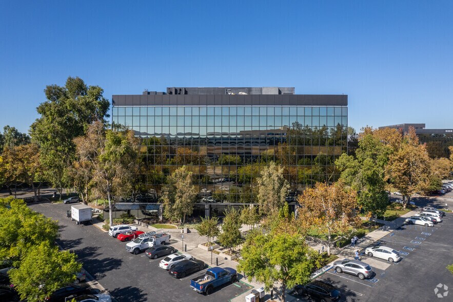 More Photos Of 5850 Canoga Ave, Woodland Hills Coworking Space