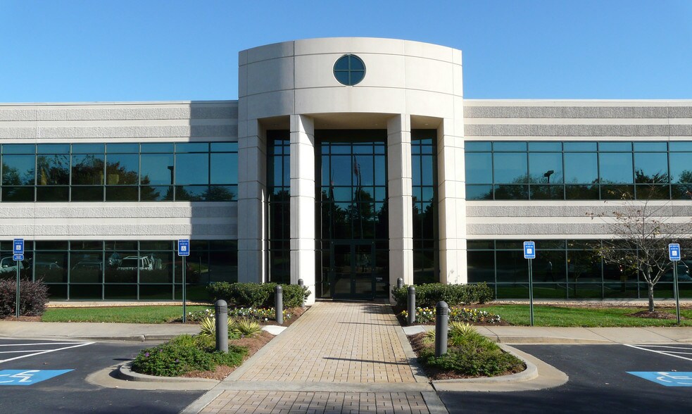 More Photos Of 11555 Medlock Bridge Rd, Duluth Coworking Space