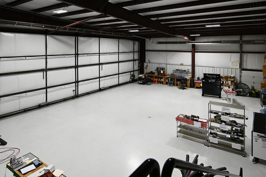 More Photos Of 5293-5297 Gulf Stream Ct, Loveland Airplane Hangar For Sale