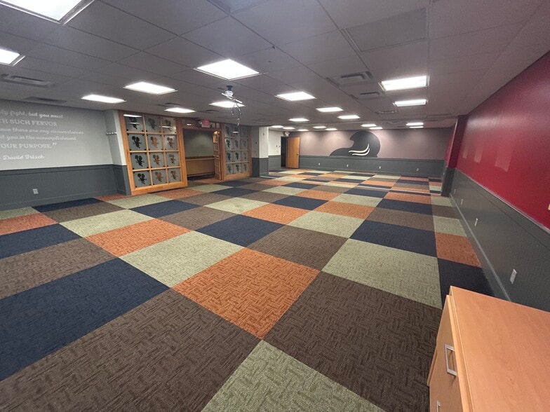 More Photos Of 2800 Gilbert Ave, Cincinnati Office For Sale