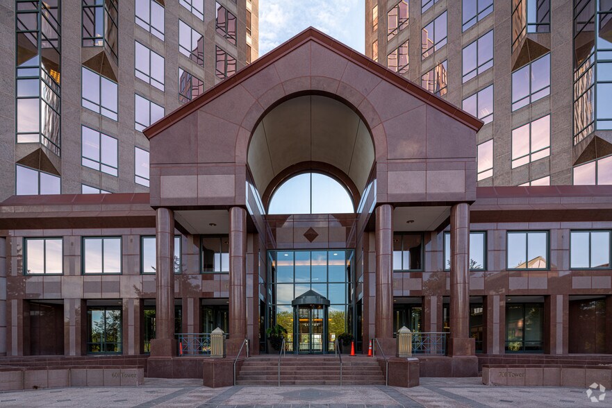More Photos Of 701 Carlson Pky, Minnetonka Office For Lease