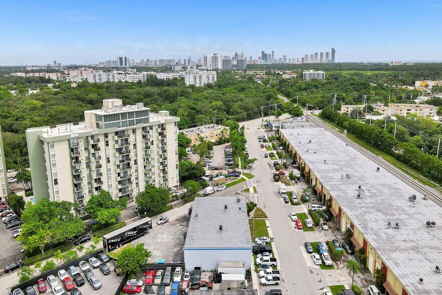 More Photos Of 1690 NE 134th St, North Miami Warehouse For Sale