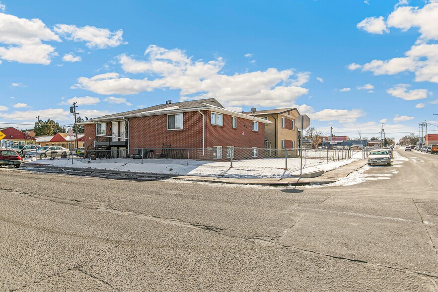 More Photos Of 1592 Lansing St, Aurora Apartments For Sale