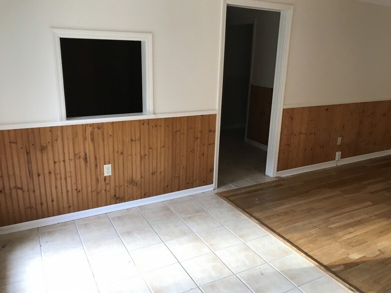 More Photos Of 12409 Curley St, San Antonio Loft Creative Space For Sale