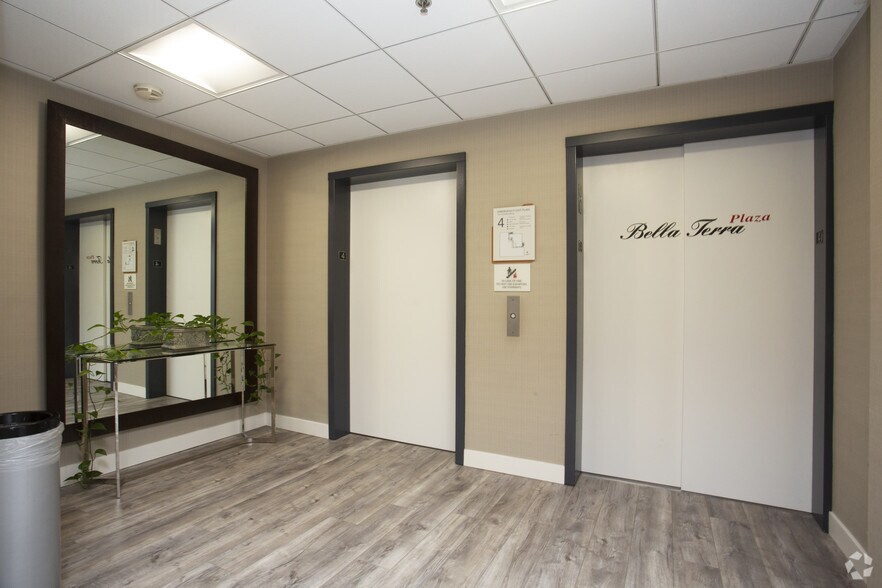 More Photos Of 7677 Center Ave, Huntington Beach Medical For Lease