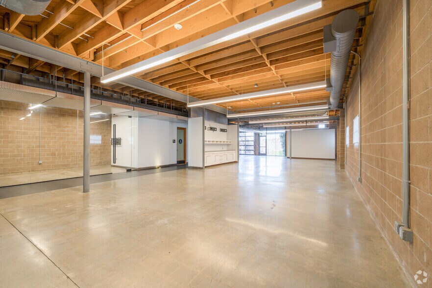 More Photos Of 2251 Barry Ave, Los Angeles Loft Creative Space For Sale