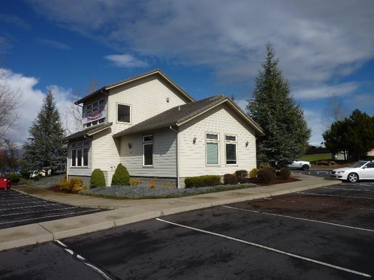 More Photos Of 3882 Crater Lake Ave, Medford Office For Sale